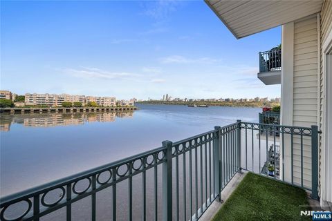 252 The Promenade Edgewater NJ 07020