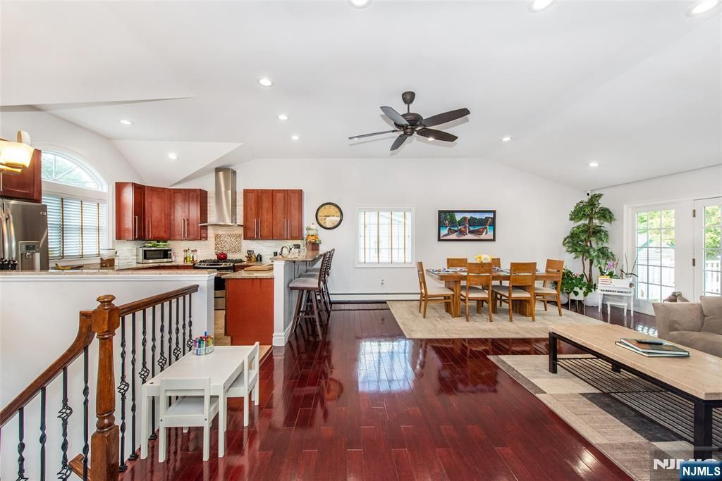 Photo of 6 Melissa Drive, Totowa, NJ 07512 (MLS # 26012996)