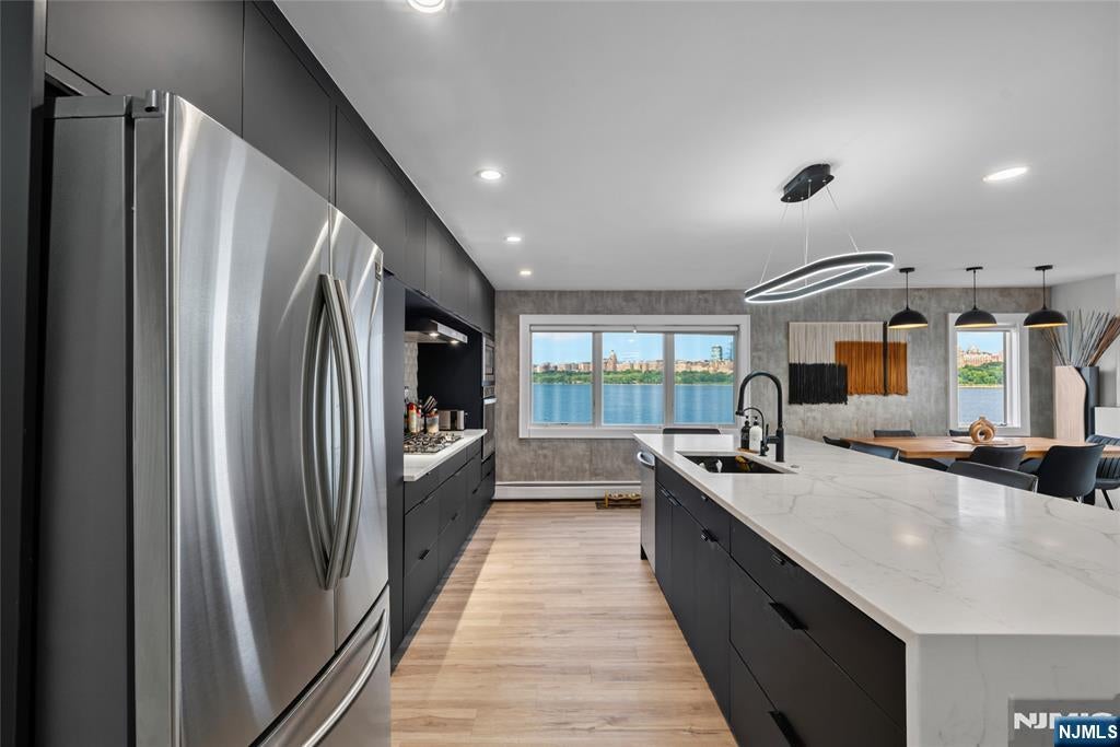 4B Cove Lane