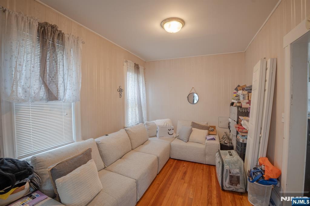 16 Faber Place