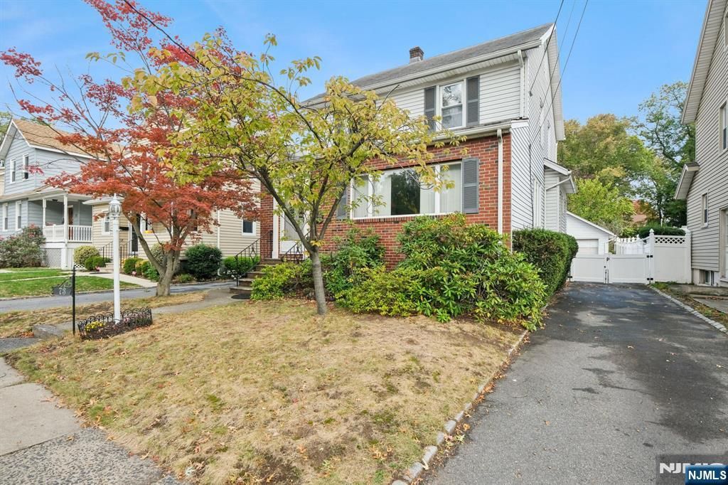 Photo of 73 Hoover Avenue, Bloomfield, NJ 07003 (MLS # 25037888)