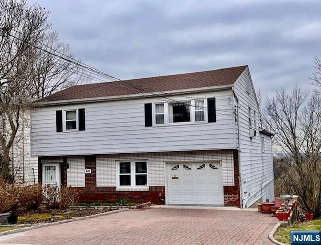 Photo of 661 Clinton Place, Ridgefield, NJ 07657 (MLS # 26009480)