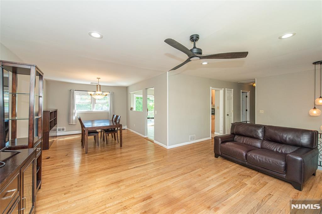 6 Beaumont Place