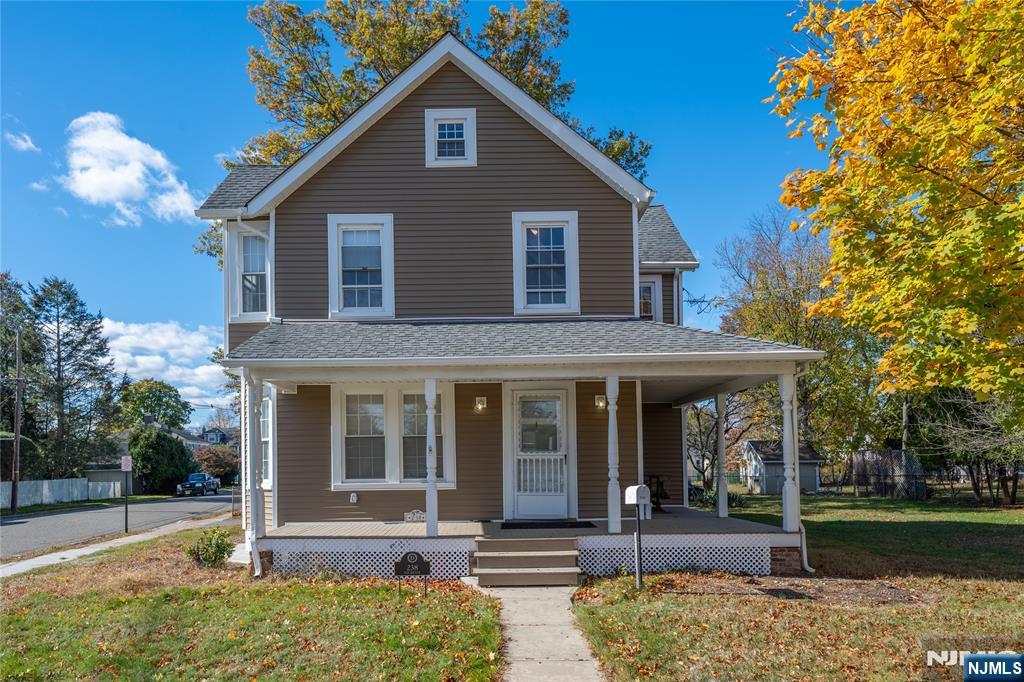 238 Van Avenue