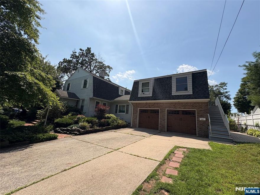 Spacious 1 bedroom, 1 bath 2nd floor apartment located in the lovely neighborhood of Ridgefield Park. Features include patio area ideal for summer BBQ's, dishwasher and laundry in unit, and private entrance. Excellent location for easy commute to the city, bus stop only 2 blocks away. Situated right by parks, schools, restaurants, and much more. Utilities separate. Won't last- call today!