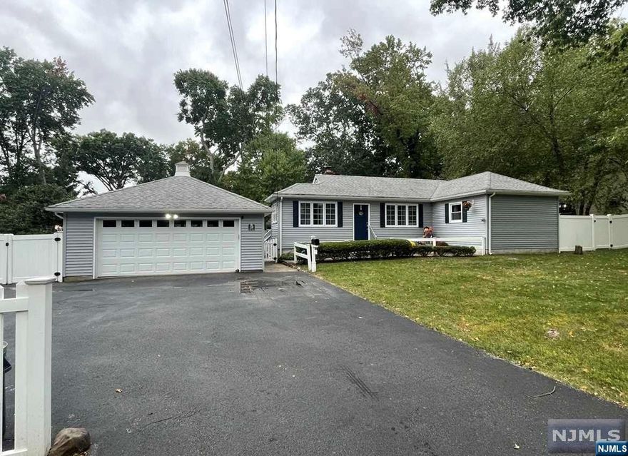 Welcome to the beautiful, tranquil, very much sought-after area of Packanack Lake. Experience the luxury of home ownership in this two-bedroom, one bath, ranch-style home complete with wood-burning fpl, CAC, and hardwood floors. Why settle for a condo or townhouse when you could enjoy your own home and can entertain guests in your own large, back yard oasis inclusive of a jacuzzi. Don't wait another minute to start enjoying the perks of Packanack Lake. Membership includes community beaches, ball fields, tennis courts, local golf course, restaurant, and so much more--you will be thrilled to call this home!