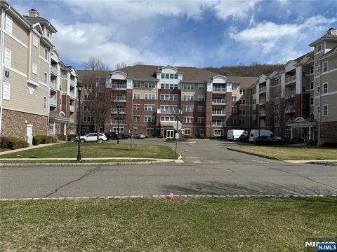 Photo of 1118 Warrens Way, Wanaque, NJ 07465 (MLS # 26009452)