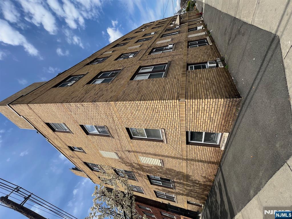 420 E 26th Street, Paterson, New Jersey -  - 