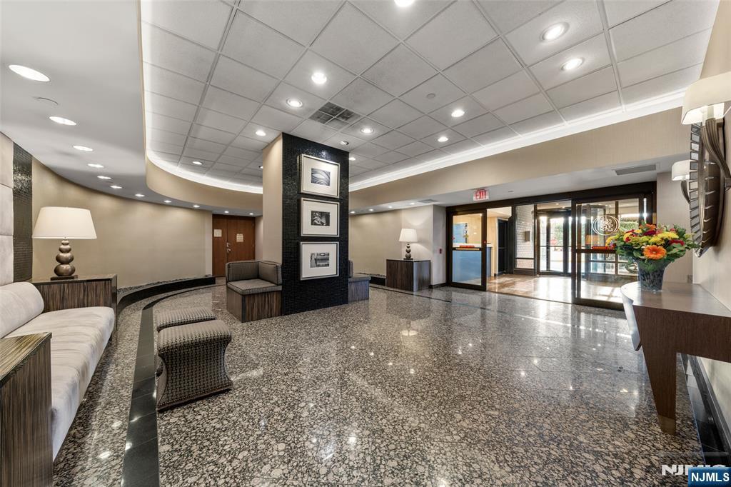 800 Palisade Avenue 1804