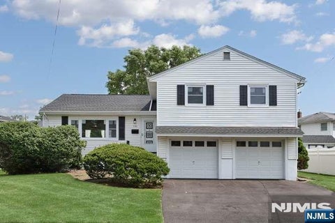 Photo of 732 Richard Street, Fair Lawn, NJ 07410 (MLS # 26038593)