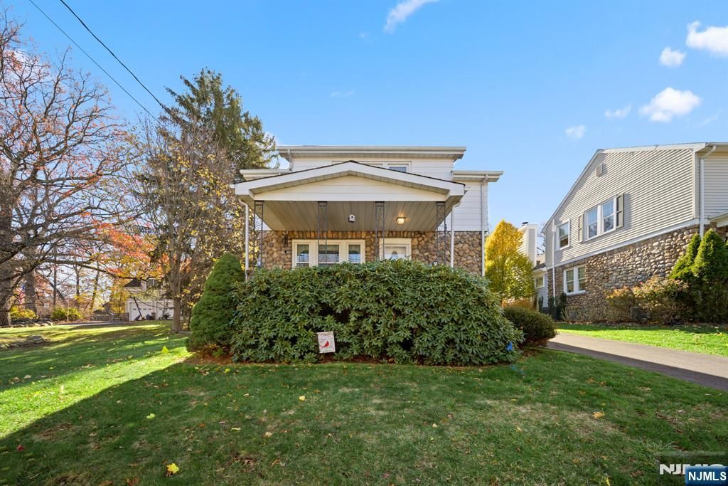 Photo of 50 Faner Road, Midland Park, NJ 07432 (MLS # 25037679)