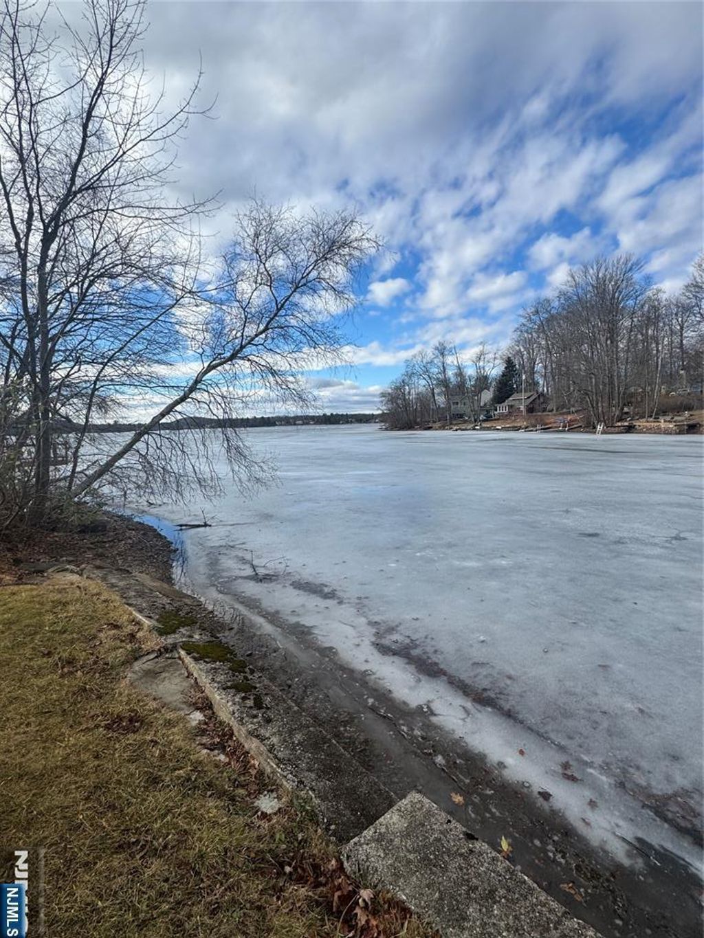 Photo of 33 Race Track Drive, West Milford, NJ 07421 (MLS # 26001505)