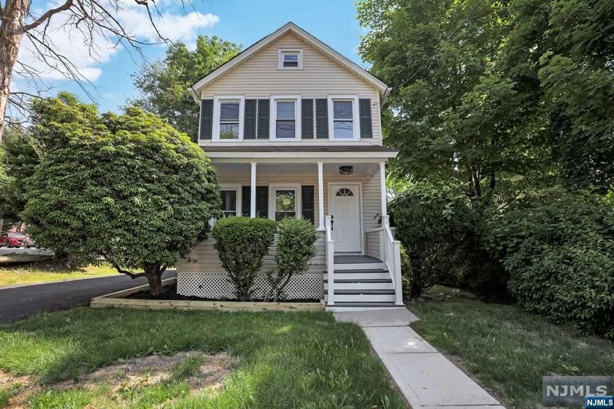 Welcome to this stunning 3-bedroom colonial home in Waldwick, NJ! Completely renovated and ready for its new owner, this property boasts a brand-new kitchen, updated bath, beautiful hardwood floors, and fresh paint throughout. Don't miss the opportunity to make this move-in ready house your new home. Call me today for your private showing!