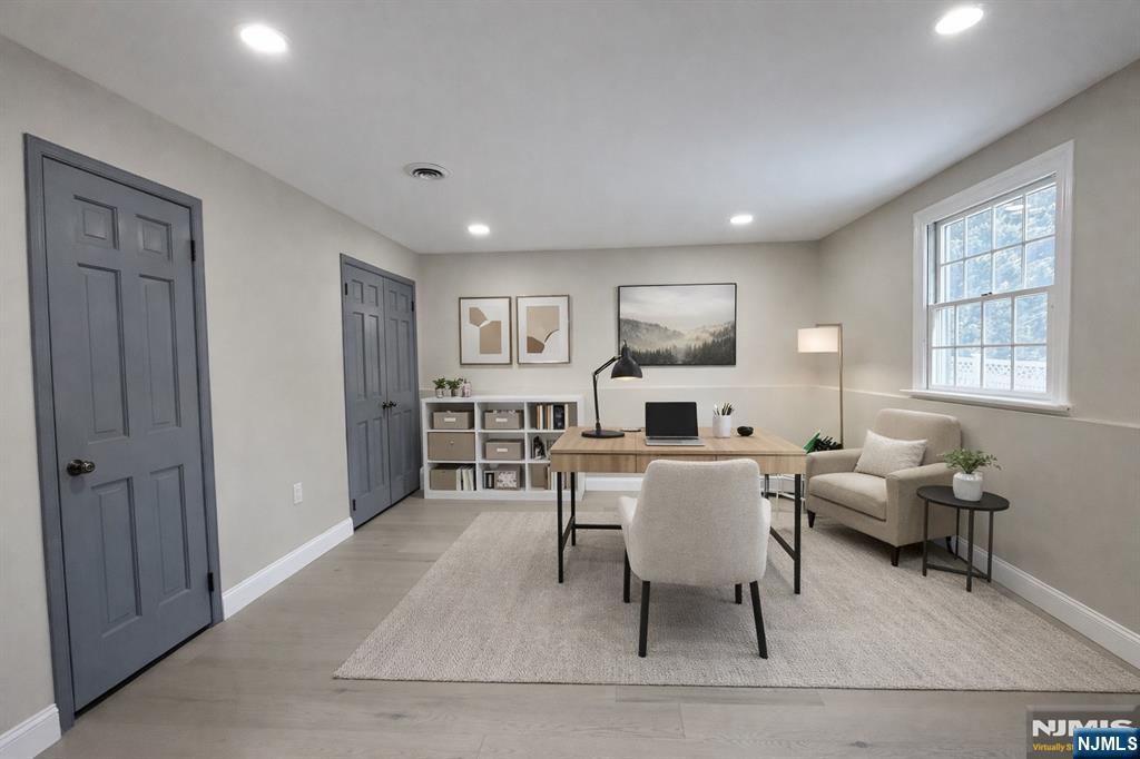 850 Ridgewood Avenue