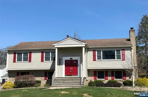 Photo of 850 Ridgewood Avenue, Oradell, NJ 07649 (MLS # 26009058)