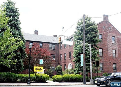 Photo of 418 Main St #B2, Fort Lee, NJ 07024 (MLS # 26026753)