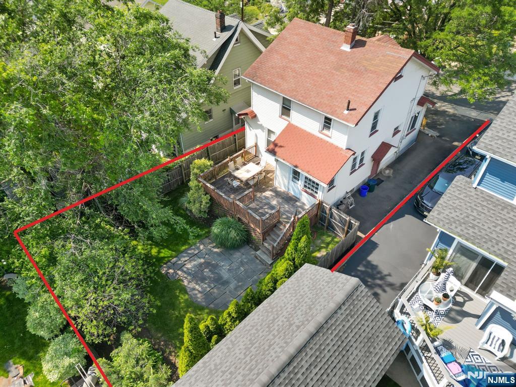 42 Oakwood Avenue