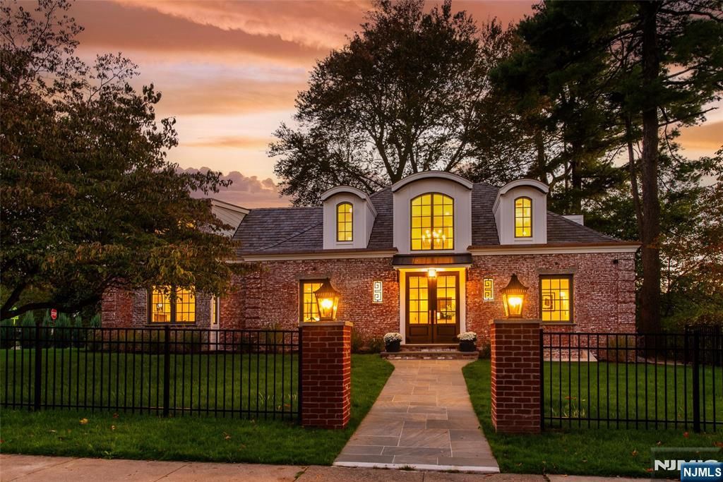 Photo of 96 Gates Avenue, Montclair, NJ 07042 (MLS # 25036474)