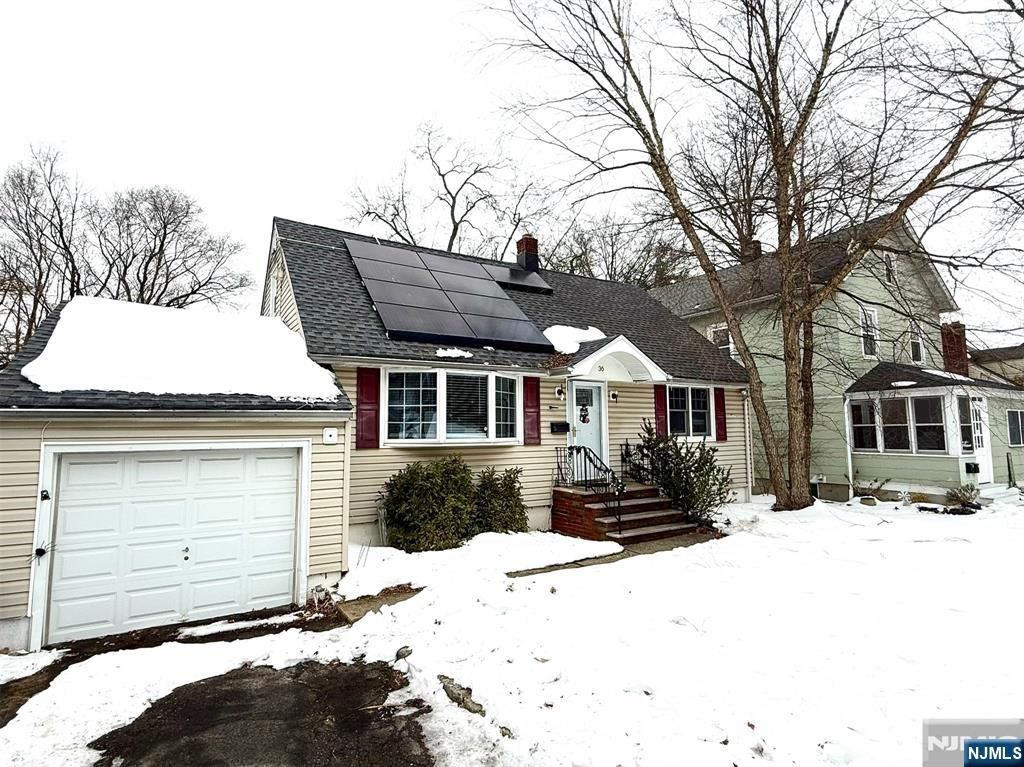 Photo of 36 Cumberland Avenue, Verona, NJ 07044 (MLS # 26004740)