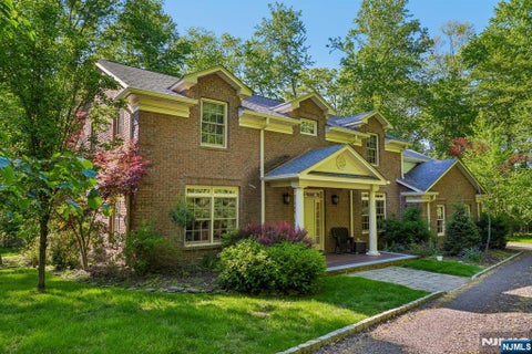 Photo of 2 Paris AVE, Rockleigh, NJ 07647 (MLS # 26027122)