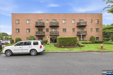 Photo of 279 Clark Street #A15, Hackensack, NJ 07601 (MLS # 26034319)