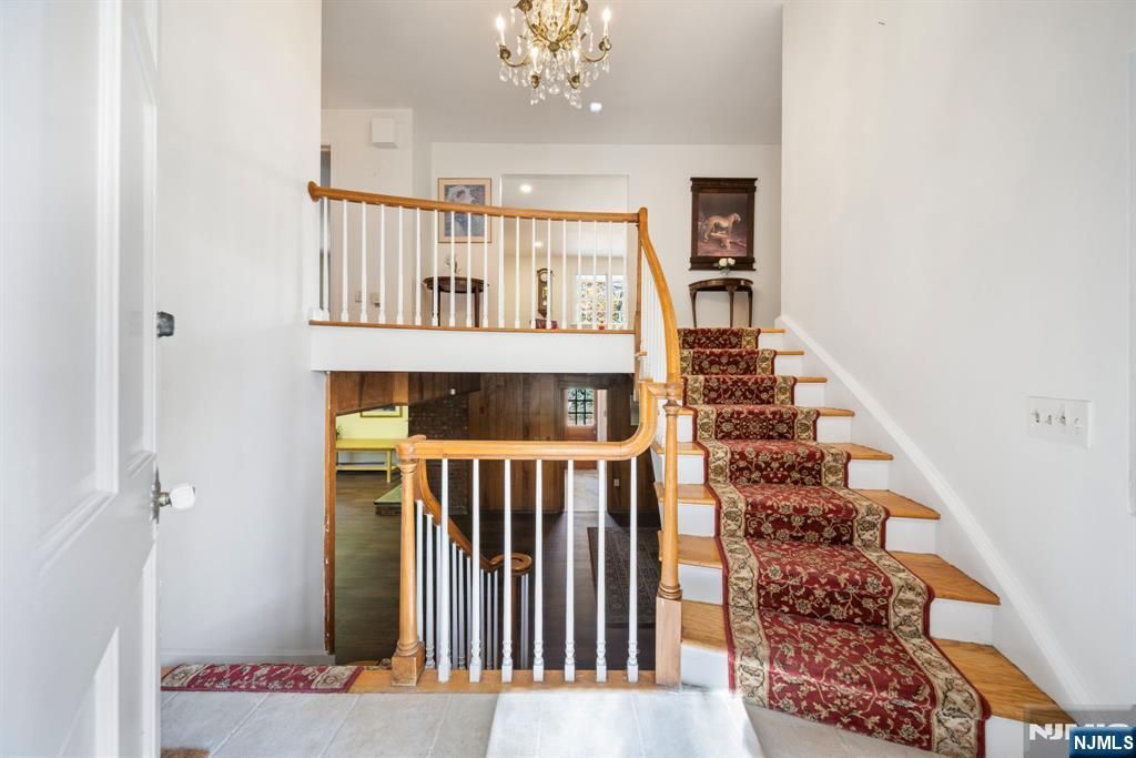 Photo of 564 Route 208, Franklin Lakes, NJ 07417 (MLS # 25034341)