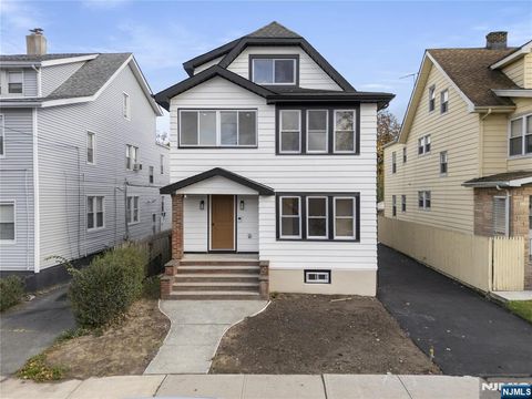 Photo of 218 Ampere Parkway, Bloomfield, NJ 07003 (MLS # 26019613)