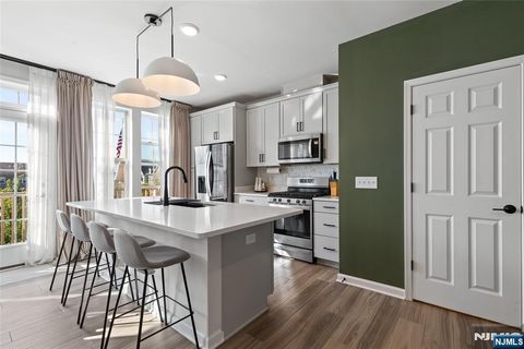 9 Arnold Drive Wood Ridge NJ 07075