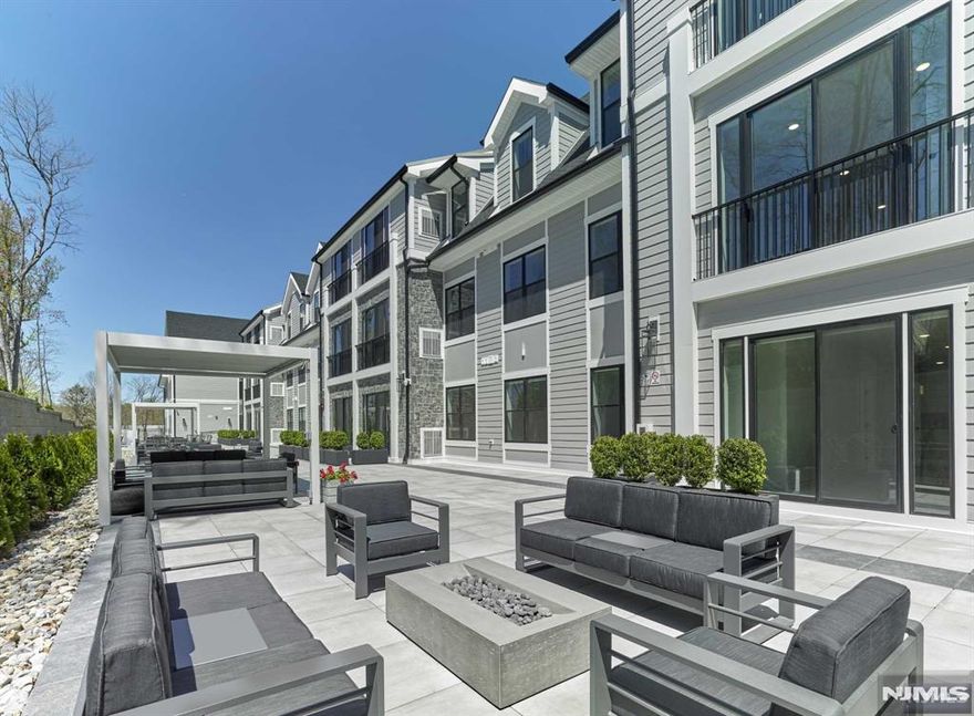 Discover a new level of living at The Franklin in sought after Franklin Lakes. Newly constructed luxury living with spacious layouts and upscale amenities. Units feature nine-foot ceilings, plank flooring, chef-inspired kitchens, full-sized stainless steel appliances, and custom closets. Enjoy resort inspired amenities including an outdoor patio with fire pits and BBQ stations, a state of the art fitness center, resident lounge/event space, movie theatre, golf and multi-sport simulator, private conference room and workspaces, children's playroom and a dog wash. Indoor parking space included and EV charging capability. Surrounded by parks, shopping, dining, and transportation options. Experience sophisticated style and comfort at The Franklin. Schedule your tour today!