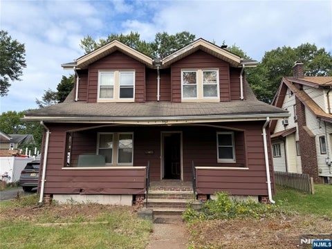 Photo of 302 Roosevelt Square, Englewood, NJ 07631 (MLS # 26035925)