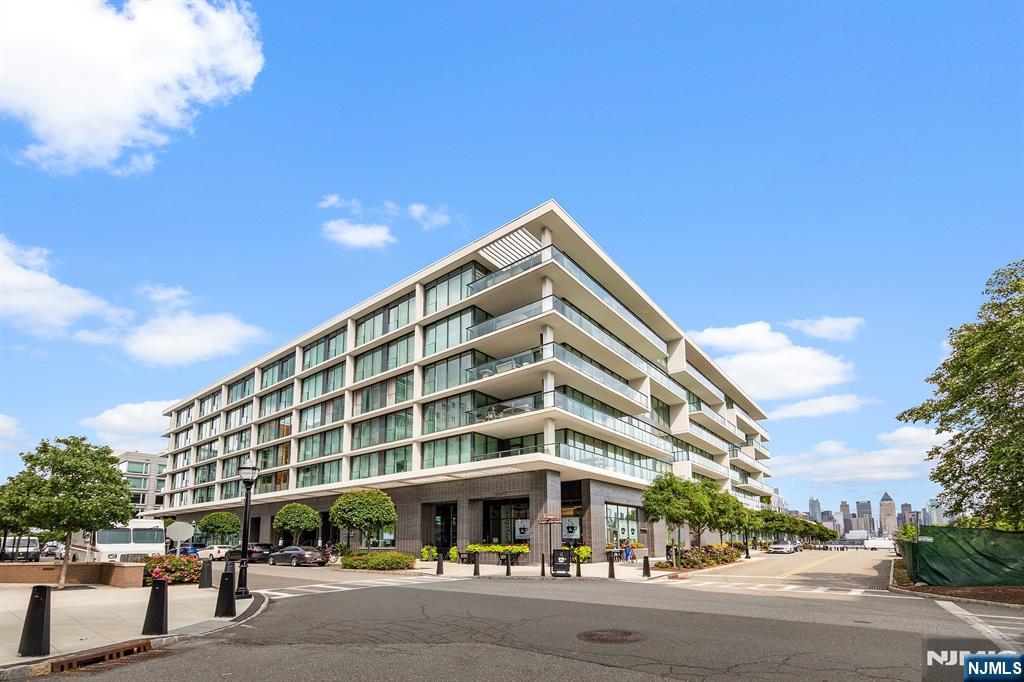 1200 Ave At Port Imperial 518