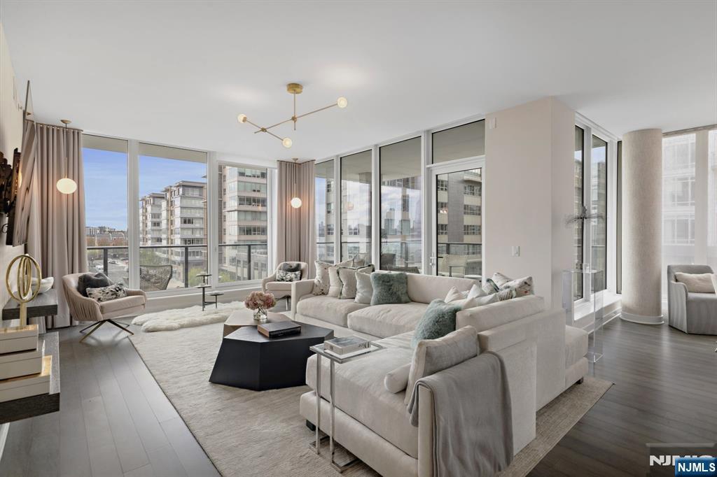 1200 Ave At Port Imperial 518