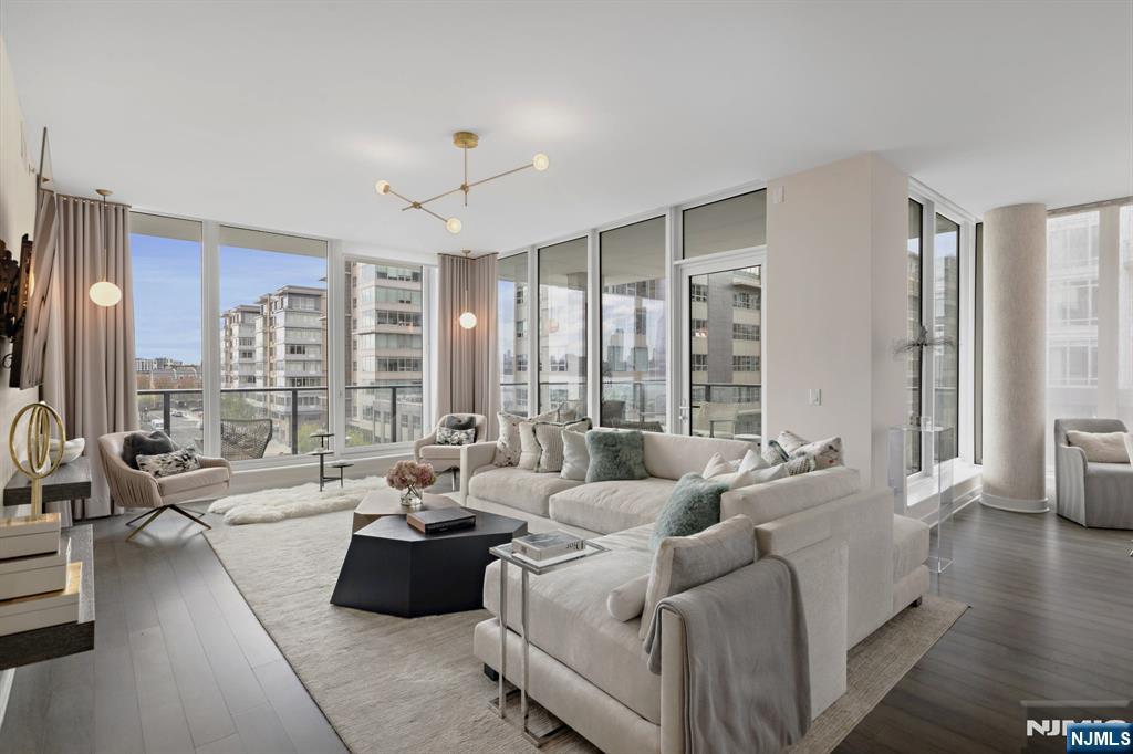 1200 Ave At Port Imperial 518