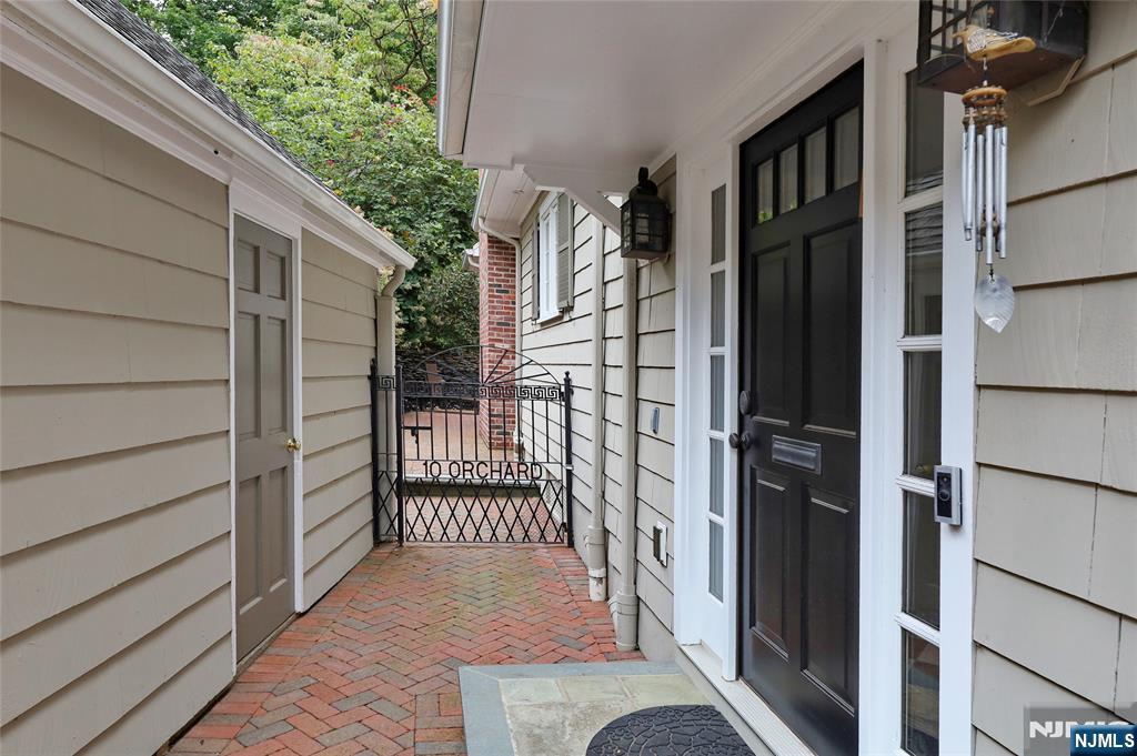 10 Orchard Place