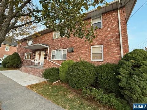 Photo of 401 8th #2R, Carlstadt, NJ 07072 (MLS # 25039079)