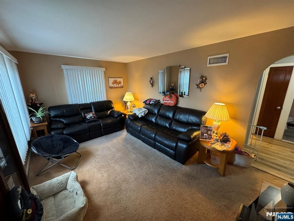 Photo of 95 Elizabeth Place, Totowa, NJ 07512 (MLS # 25039216)