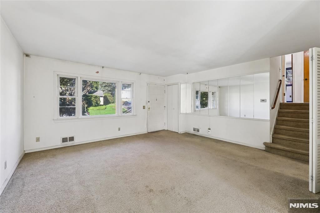 Photo of 39 Birch Avenue, Bergenfield, NJ 07621 (MLS # 25037404)