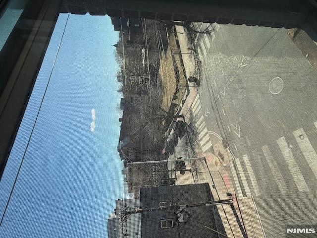650 1st Street 3