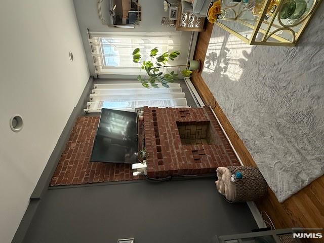 650 1st Street 3
