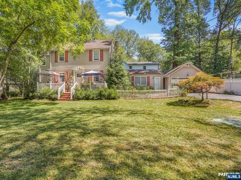 Photo of 51 Julia Street, Closter, NJ 07624 (MLS # 25031427)