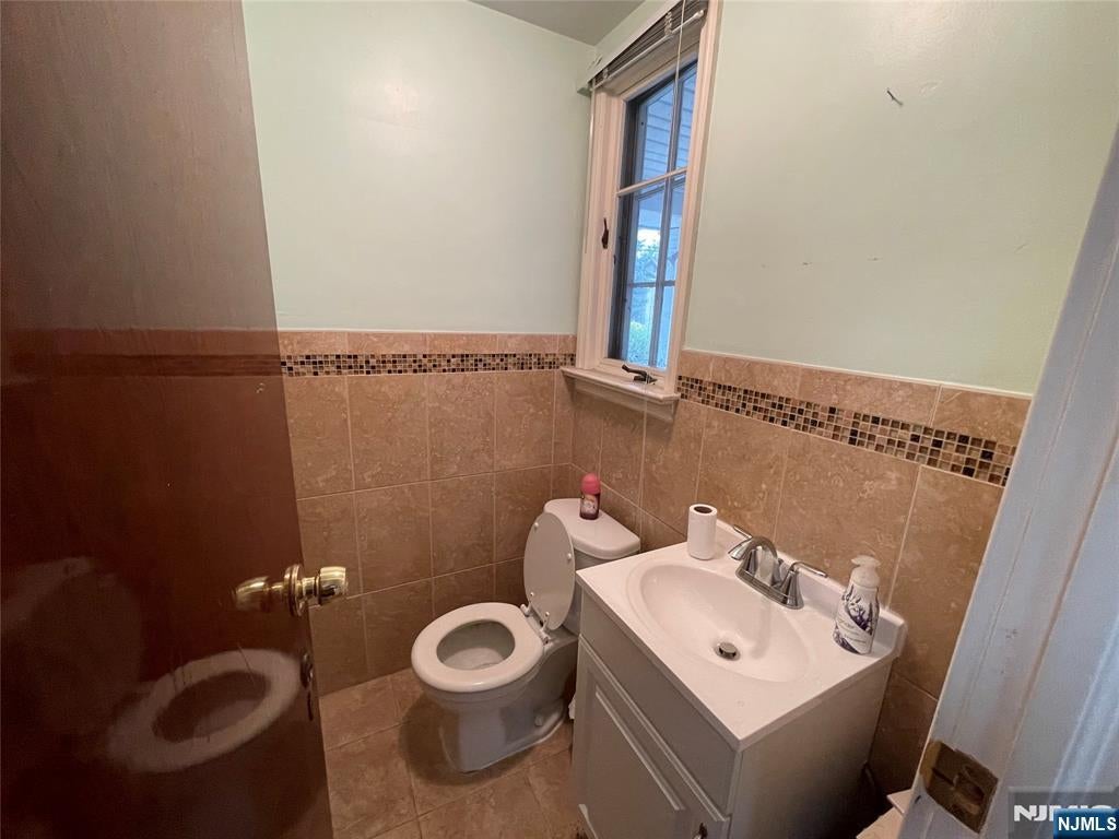 102 S Maple C