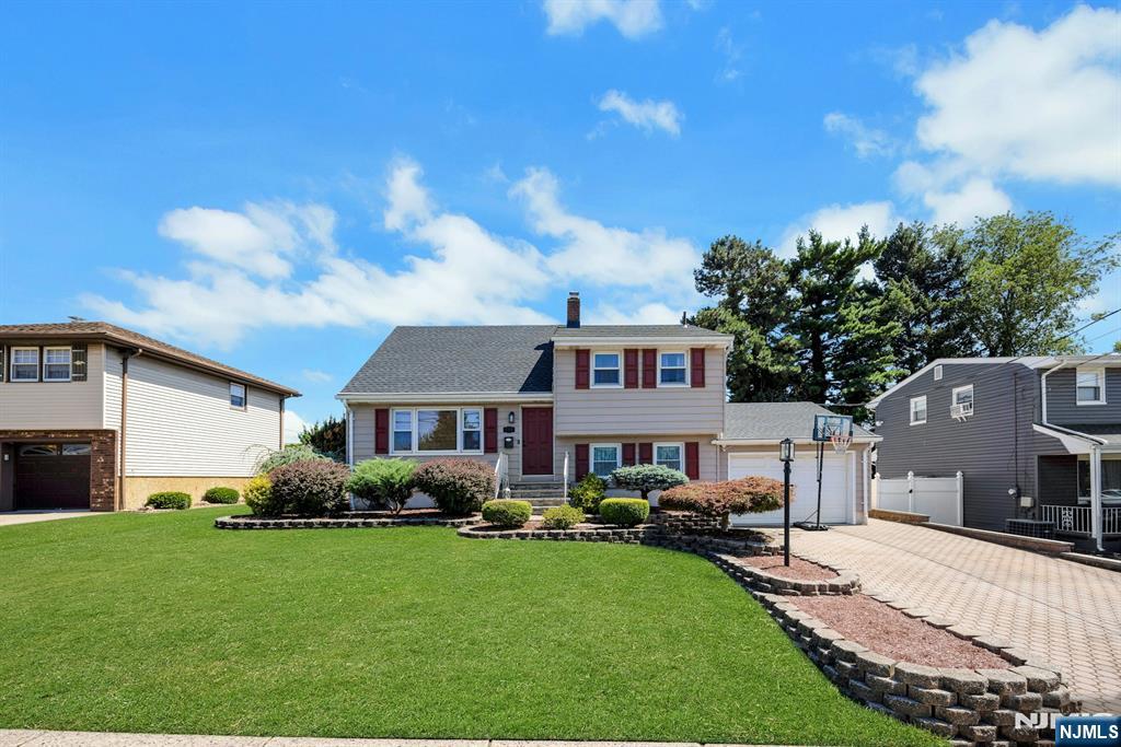 234 Hillside Avenue