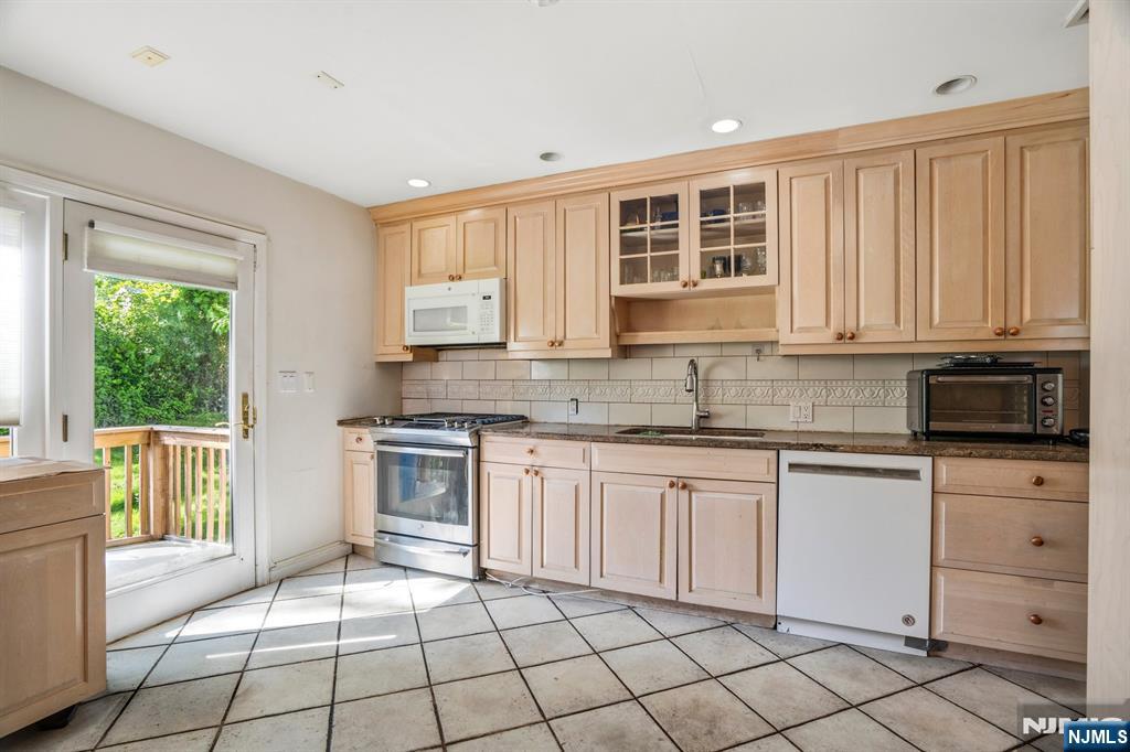 646 Teaneck Road