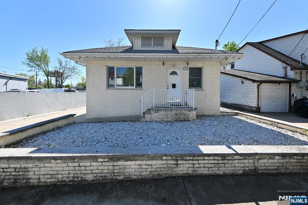 18 Radcliffe Avenue