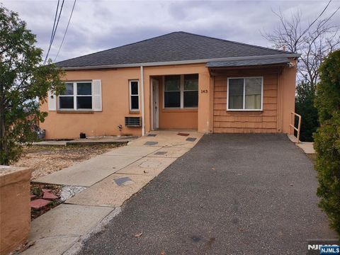 Photo of 143 Bergen Blvd #143, Palisades Park, NJ 07650 (MLS # 26010344)