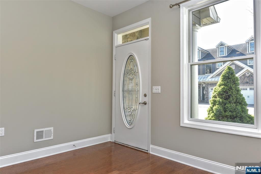 Homes for Sale in Northern NJ | ThisIsRiverEdge.com 501 Whitney Lane