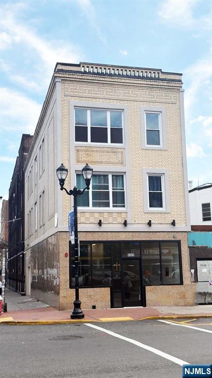 5552 Bergenline Avenue 1