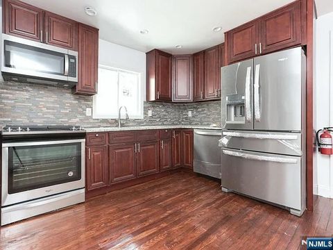 Photo of 202 Kerrigan Blvd, Newark, NJ 07106 (MLS # 26009831)