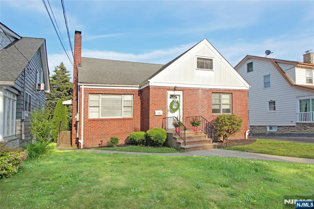 Property for Sale at 234 New Street, Belleville, New Jersey - Bedrooms: 3 
Bathrooms: 2.5 
Rooms: 7  - $469,000