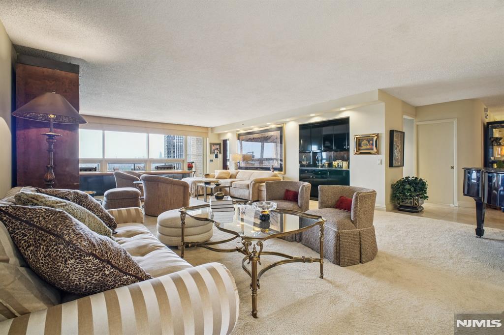 800 Palisade Avenue PH21A